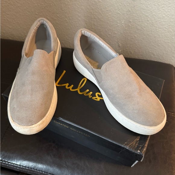 lulus Gray Suede Slip-On Sneakers sized women’s 5.5 - Picture 7 of 8